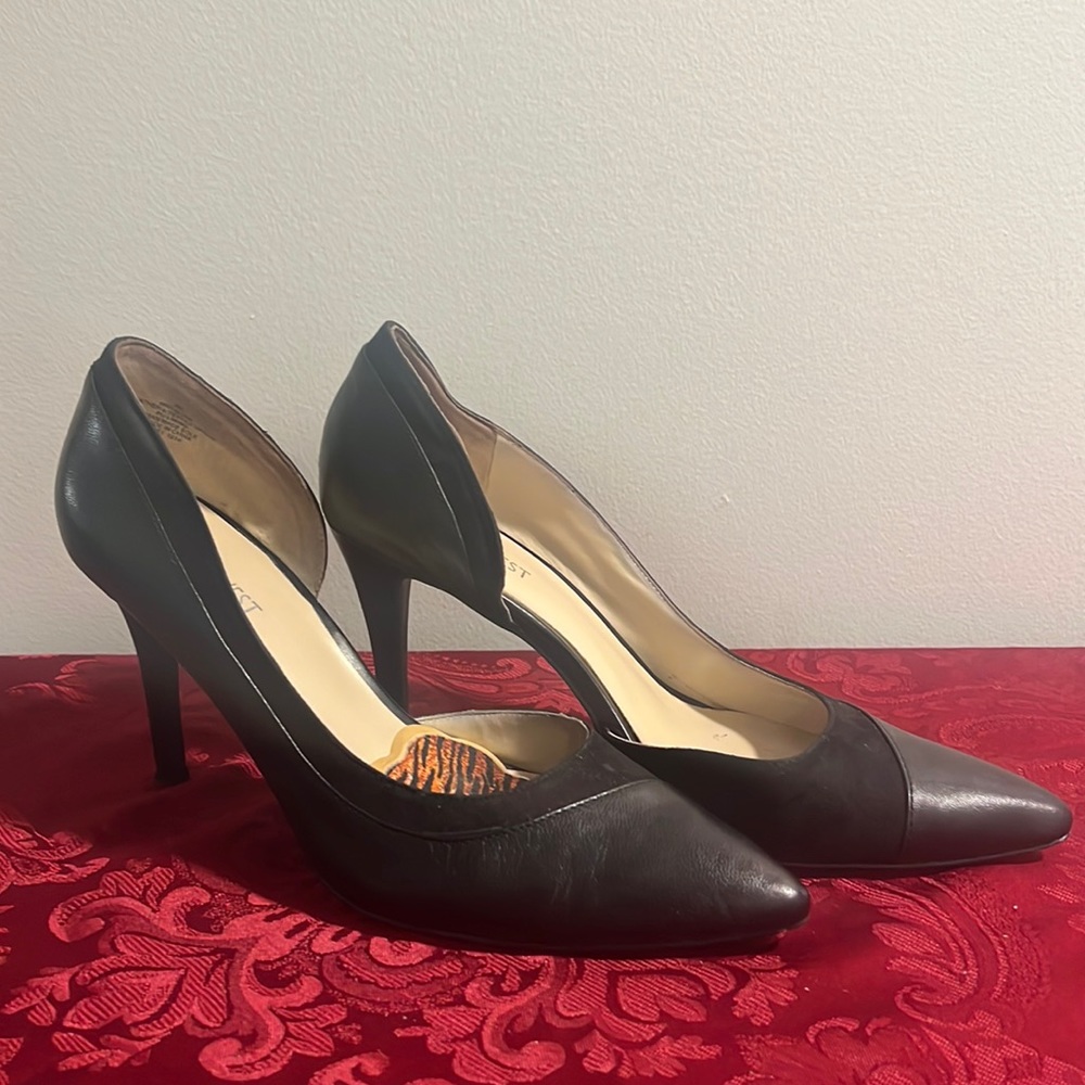 Nine West Black Cutout Pumps
